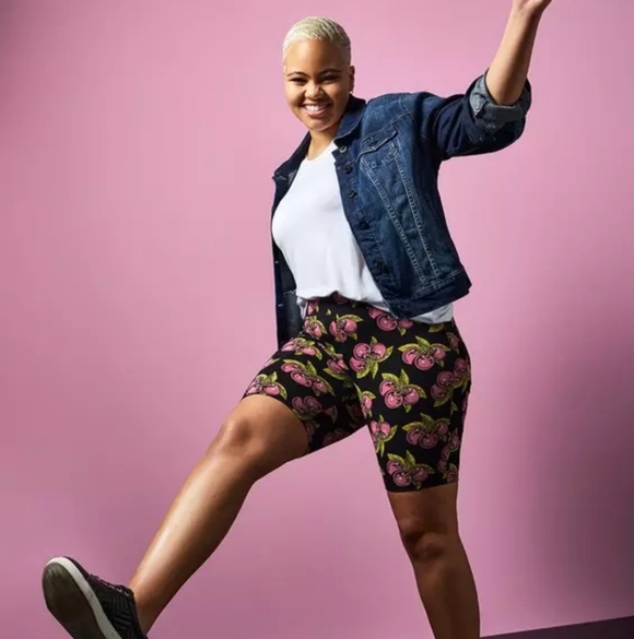 🍁🍂TORRID 2X Betsey Johnson Skull Denim Trucker Jacket - Dark Wash - Picture 7 of 8